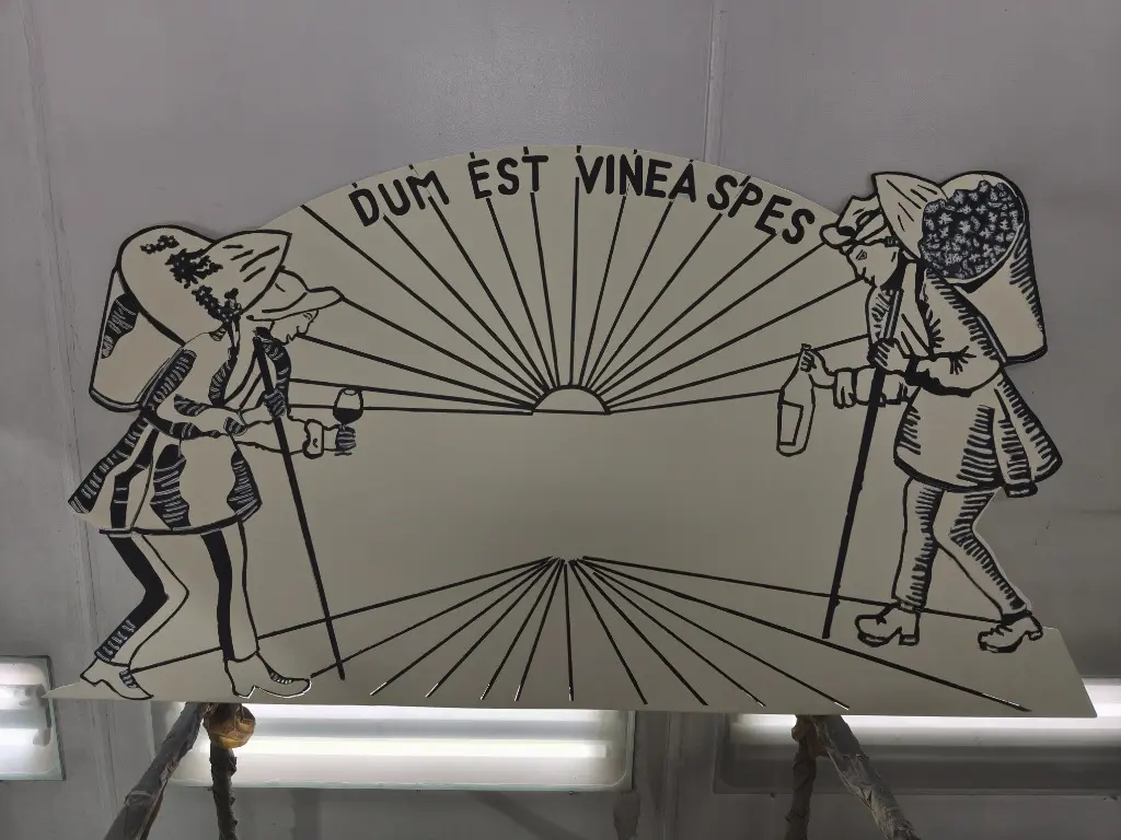 Signalétique Décorative Vigne — Sculptures Métal